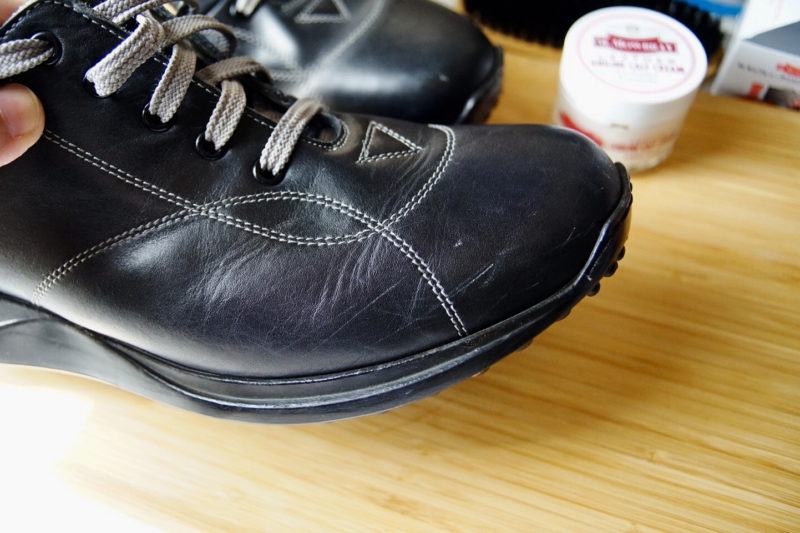 M.モゥブレィ　アニリンカーフクリーム　愛用レビュー　スニーカー